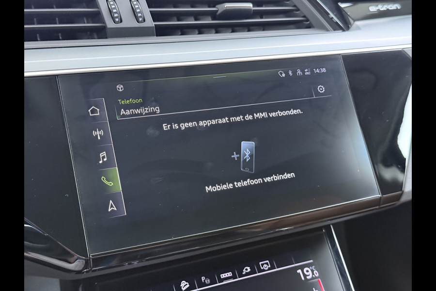Audi e-tron 55 Quattro 408PK Edition 95kWh Leder+Verwarmd Trekhaak Elek.Achterklep Navi Ecc Lmv 20" Cruise Control Privacy Glas Led SOH 87% Isofix DAB Bluetooth Lane Assist Virtual Cockpit 1.800KG Trekhaak Origineel Nederlandse Auto