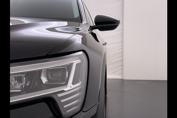 Audi e-tron 55 Quattro 408PK Edition 95kWh Leder+Verwarmd Trekhaak Elek.Achterklep Navi Ecc Lmv 20" Cruise Control Privacy Glas Led SOH 87% Isofix DAB Bluetooth Lane Assist Virtual Cockpit 1.800KG Trekhaak Origineel Nederlandse Auto