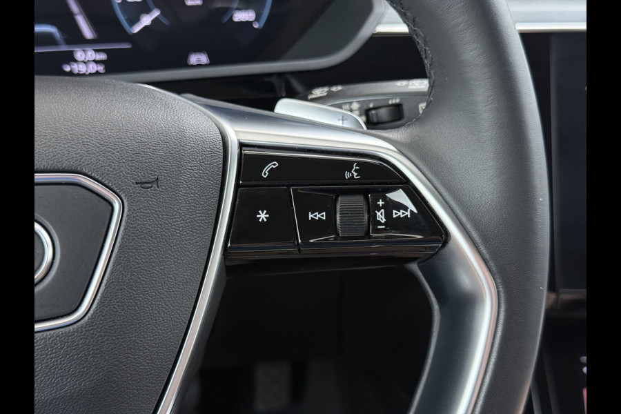 Audi e-tron 55 Quattro 408PK Edition 95kWh Leder+Verwarmd Trekhaak Elek.Achterklep Navi Ecc Lmv 20" Cruise Control Privacy Glas Led SOH 87% Isofix DAB Bluetooth Lane Assist Virtual Cockpit 1.800KG Trekhaak Origineel Nederlandse Auto