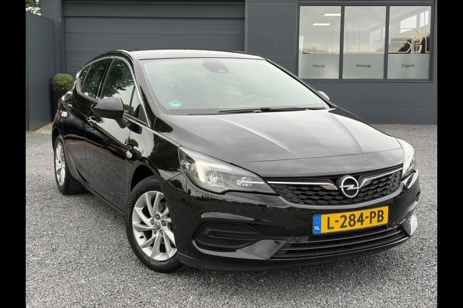 Opel Astra 1.2 Business Elegance 2e Eigenaar l Navi l Camera l Carplay l Keyless l Trekhaak l 110pk l Pdc V+A l Halfleder l 6 Bak l N.A.P l | Lm velgen l Rijstrooksensor l Apk tot 07-2027