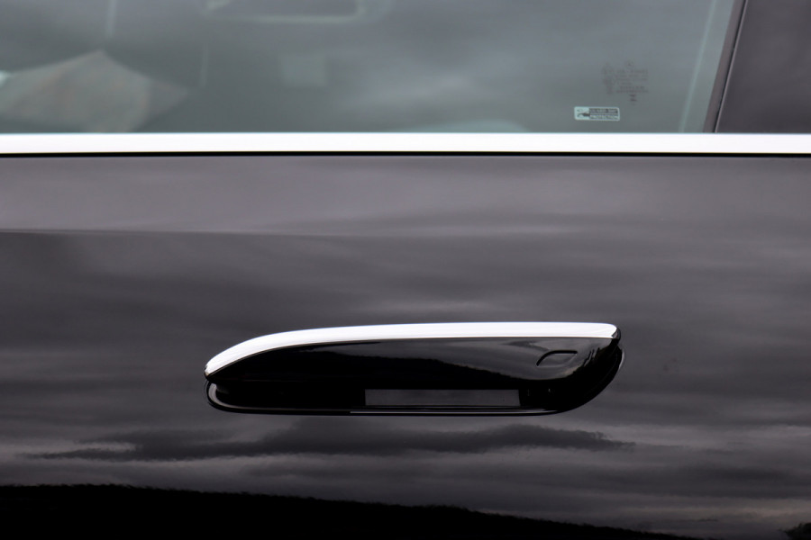 Mercedes-Benz E-Klasse Estate 300 de 4MATIC AMG Line | Luchtvering | Hyperscreen | Distronic+ | HUD | Nappa Leder | Stoelventilatie | Vlakkenverwarming | Massage | 3D-Display |
