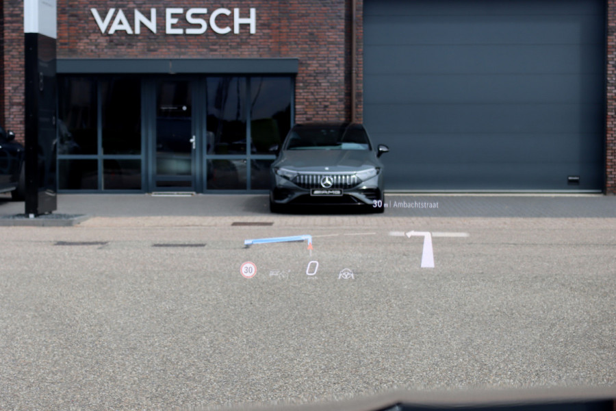 Mercedes-Benz E-Klasse Estate 300 de 4MATIC AMG Line | Luchtvering | Hyperscreen | Distronic+ | HUD | Nappa Leder | Stoelventilatie | Vlakkenverwarming | Massage | 3D-Display |