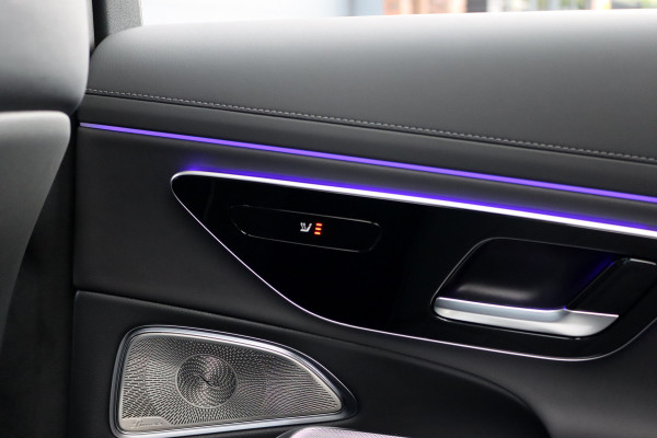 Mercedes-Benz E-Klasse Estate 300 de 4MATIC AMG Line | Luchtvering | Hyperscreen | Distronic+ | HUD | Nappa Leder | Stoelventilatie | Vlakkenverwarming | Massage | 3D-Display |