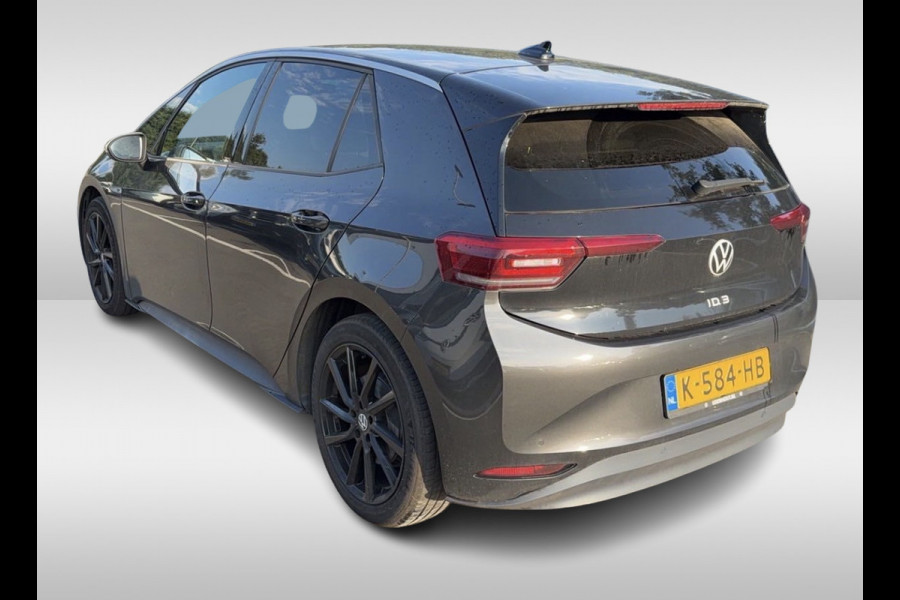 Volkswagen ID.3 First Plus 58 kWh / SoH 87% / Camera / Keyless / Matrix LED / Interieurvoorverwarming / 19'' / DAB / Navigatie / Stoel+Stuurverwarming / ACC