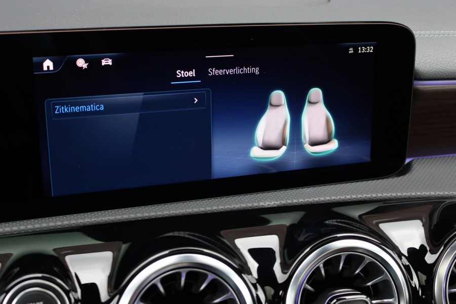 Mercedes-Benz CLA-Klasse Shooting Brake 250 e AMG Line | Memory | Distronic | Panoramadak | Keyless Go | Verwarmd Stuurwiel | Camera | Sfeerverlichting |