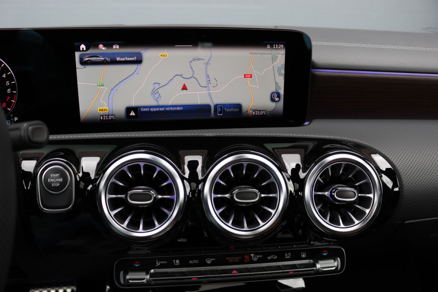 Mercedes-Benz CLA-Klasse Shooting Brake 250 e AMG Line | Memory | Distronic | Panoramadak | Keyless Go | Verwarmd Stuurwiel | Camera | Sfeerverlichting |
