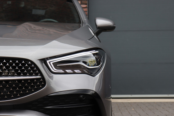 Mercedes-Benz CLA-Klasse Shooting Brake 250 e AMG Line | Memory | Distronic | Panoramadak | Keyless Go | Verwarmd Stuurwiel | Camera | Sfeerverlichting |