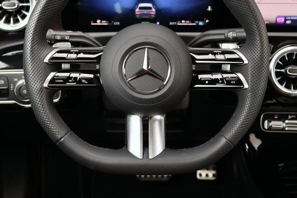Mercedes-Benz CLA-Klasse Shooting Brake 250 e AMG Line | Memory | Distronic | Panoramadak | Keyless Go | Verwarmd Stuurwiel | Camera | Sfeerverlichting |