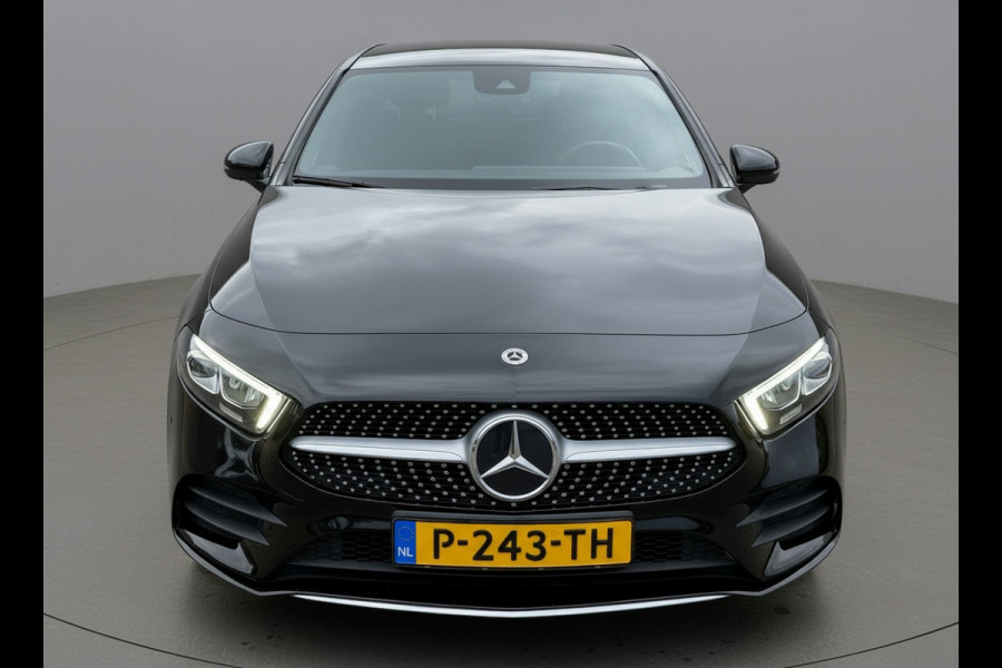 Mercedes-Benz A-Klasse 200 Business Solution AMG styling, burmester, achteruitrijcamera, sfeerverlichting, stoelverwarming,