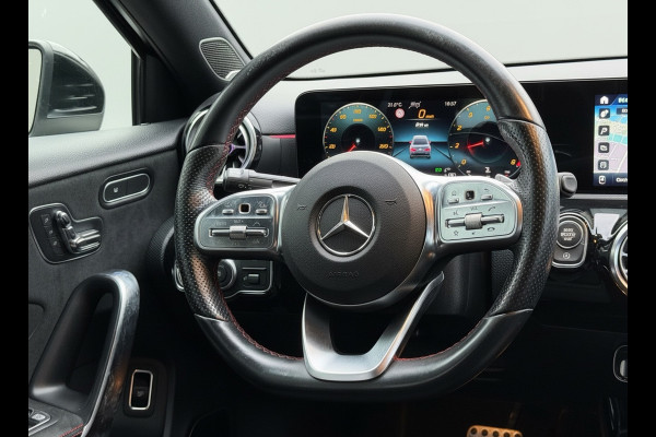Mercedes-Benz A-Klasse 200 Business Solution AMG styling, burmester, achteruitrijcamera, sfeerverlichting, stoelverwarming,