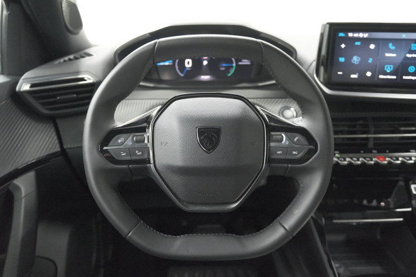 Peugeot e-2008 EV Allure 54 kWh | SOH 97,4% | 11 KW Lader | Apple Carplay | Parkeersensoren