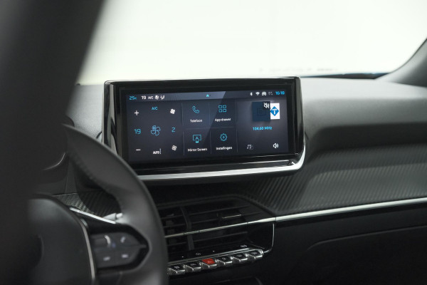 Peugeot e-2008 EV Allure 54 kWh | SOH 97,4% | 11 KW Lader | Apple Carplay | Parkeersensoren