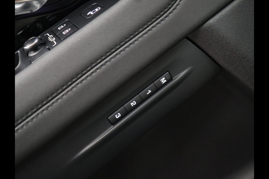 Land Rover Range Rover Evoque 1.5 P300e AWD R-Dynamic SE [SCHUIFKANTELDAK, MEMORY SEATS, APPLE CARPLAY, ANDROID, LED, ELEKTRISCHE ACHTERKLEP, PARKEER ASSISTENT, PDC V+A, CRUISE CONTROL, DIGITAL DASH, NAVIGATIE, CLIMATE CONTROL, KEYLESS START, 20" L
