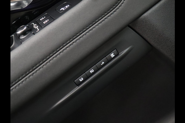 Land Rover Range Rover Evoque 1.5 P300e AWD R-Dynamic SE [SCHUIFKANTELDAK, MEMORY SEATS, APPLE CARPLAY, ANDROID, LED, ELEKTRISCHE ACHTERKLEP, PARKEER ASSISTENT, PDC V+A, CRUISE CONTROL, DIGITAL DASH, NAVIGATIE, CLIMATE CONTROL, KEYLESS START, 20" L