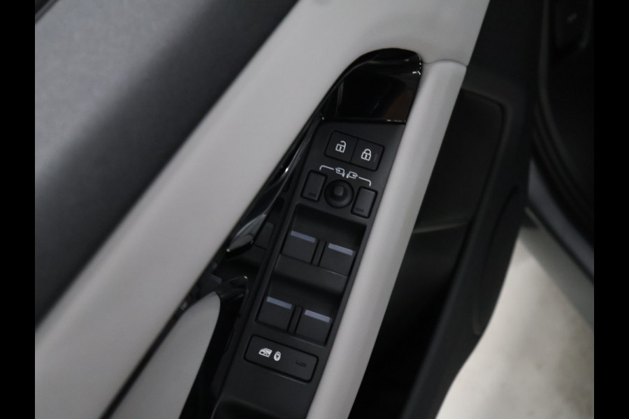 Land Rover Range Rover Evoque 1.5 P300e PHEV AWD Dynamic SE NW MODEL[SCHUIFKANTELDAK, ADAPTIVE CRUISE, CAMERA, APPLE CARPLAY, MERIDIAN, KEYLESS, ELEKTRISCHE ACHTERKLEP, DRAADLOOS LADEN, DIGITAL DASH, NIEUWSTAAT]