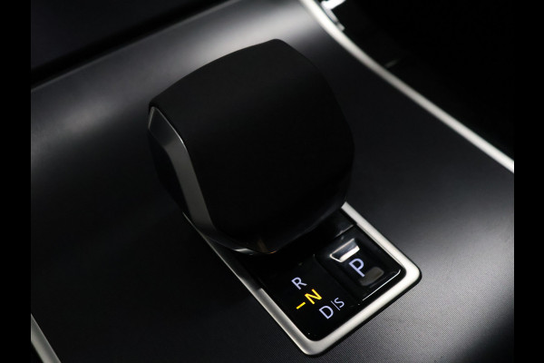 Land Rover Range Rover Evoque 1.5 P300e PHEV AWD Dynamic SE NW MODEL[SCHUIFKANTELDAK, ADAPTIVE CRUISE, CAMERA, APPLE CARPLAY, MERIDIAN, KEYLESS, ELEKTRISCHE ACHTERKLEP, DRAADLOOS LADEN, DIGITAL DASH, NIEUWSTAAT]