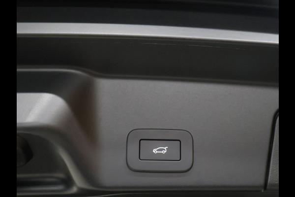 Land Rover Range Rover Evoque 1.5 P300e PHEV AWD Dynamic SE NW MODEL[SCHUIFKANTELDAK, ADAPTIVE CRUISE, CAMERA, APPLE CARPLAY, MERIDIAN, KEYLESS, ELEKTRISCHE ACHTERKLEP, DRAADLOOS LADEN, DIGITAL DASH, NIEUWSTAAT]