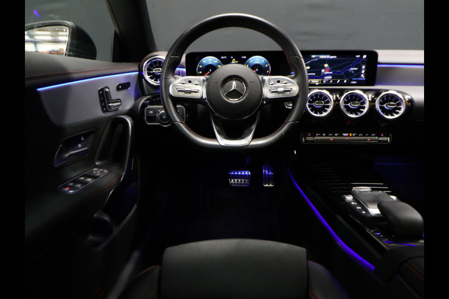 Mercedes-Benz CLA-Klasse 200 Business Solution AMG [SCHUIFKANTELDAK, AMG PAKKET, APPLE CARPLAY, ANDROID, WIDESCREEN COCKPIT, STOELVERWARMING, CAMERA, SFEERVERLICHTING, MULTIBEAM LED, PDC V+A, CRUISE CONTROL, NAVIGATIE, KEYLESS, CLIMATE CONTRO
