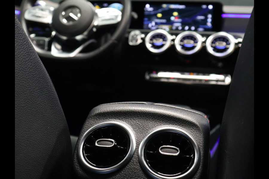 Mercedes-Benz CLA-Klasse 200 Business Solution AMG [SCHUIFKANTELDAK, AMG PAKKET, APPLE CARPLAY, ANDROID, WIDESCREEN COCKPIT, STOELVERWARMING, CAMERA, SFEERVERLICHTING, MULTIBEAM LED, PDC V+A, CRUISE CONTROL, NAVIGATIE, KEYLESS, CLIMATE CONTRO