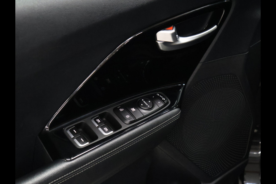 Kia Niro 1.6 GDi Hybrid DynamicLine [APPLE CARPLAY, ANDROID, CAMERA, CRUISE CONTROL, NAVIGATIE, PDC ACHTER, CLIMATE CONTROL, LED, BLUETOOTH, NIEUWSTAAT]