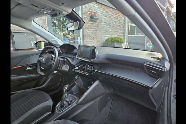 Peugeot 208 1.2 PureTech Active Carplay! NAP! Airco/Clima! Navigatie! Dealer Onderhouden! Nette Auto!