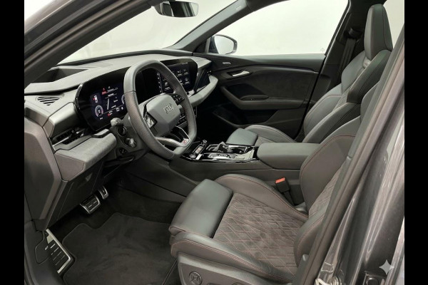 Audi Q6 e-tron S edition quattro 100 kWh 385pk | Panoramadak |  Luchtvering | B&O Audio | Elektisch verstelbare voorstoelen | Geheugen bestuurderstoel | Head up Display