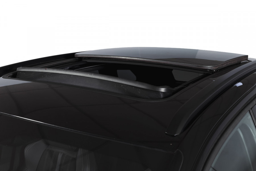 Peugeot 3008 1.2 PureTech Blue Lease GT 131 PK | black pakket | S/K-Panodak | Dig. Cockpit | Adapt. Cruise | Stoelverw. | PDC | Camera | NAV + App. Connect | ECC | Elek. Klep | LM 19" |