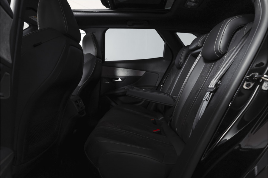 Peugeot 3008 1.2 PureTech Blue Lease GT 131 PK | black pakket | S/K-Panodak | Dig. Cockpit | Adapt. Cruise | Stoelverw. | PDC | Camera | NAV + App. Connect | ECC | Elek. Klep | LM 19" |