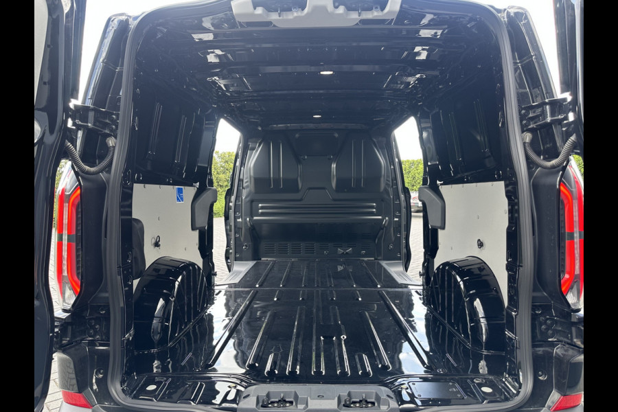 Ford E-Transit Custom 71 kWh FULL ELECTRIC / L2H1 / ** NIEUW ** / 2.057 KM / 2x ELEKTRISCHE SCHUIFDEUREN / CAMERA / ECC / CRUISE / CARPLAY