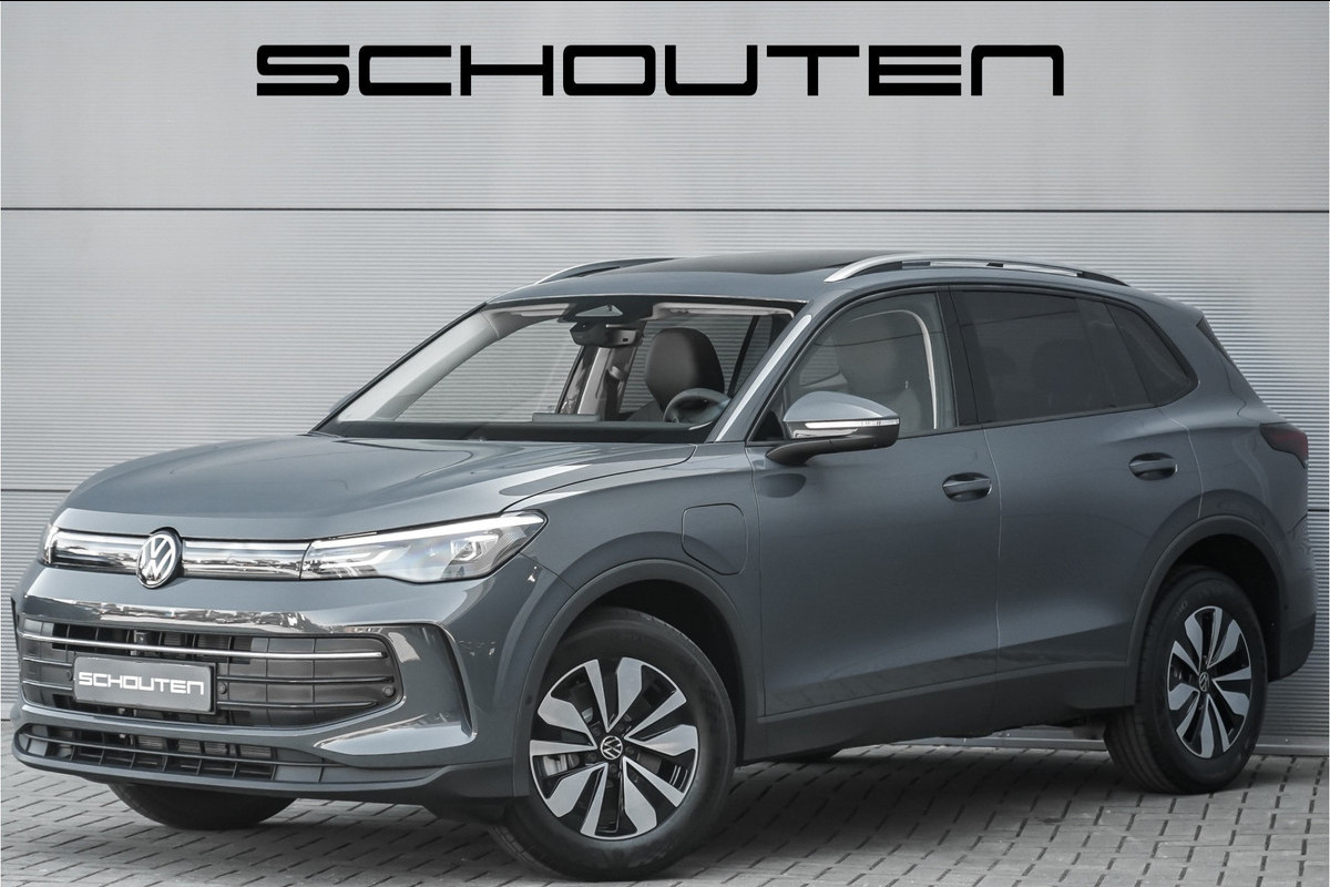 Volkswagen Tiguan 1.5 eHybrid 30 Year Ed Style IQ Winterpack 360° Elek Trekhaak ACC