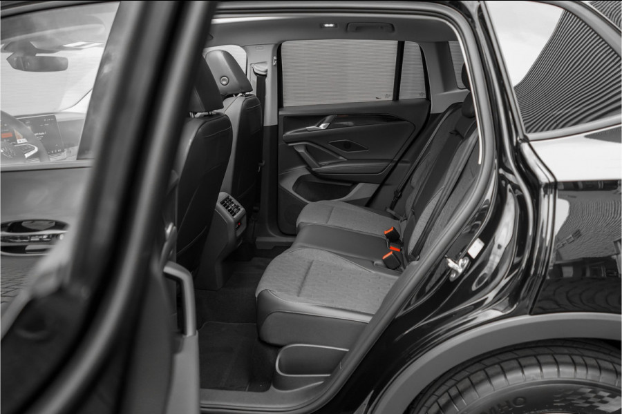 Volkswagen Tiguan 1.5 eHybrid 30 Year Ed Style IQ Pano Winterpack 360° Trekhaak ACC