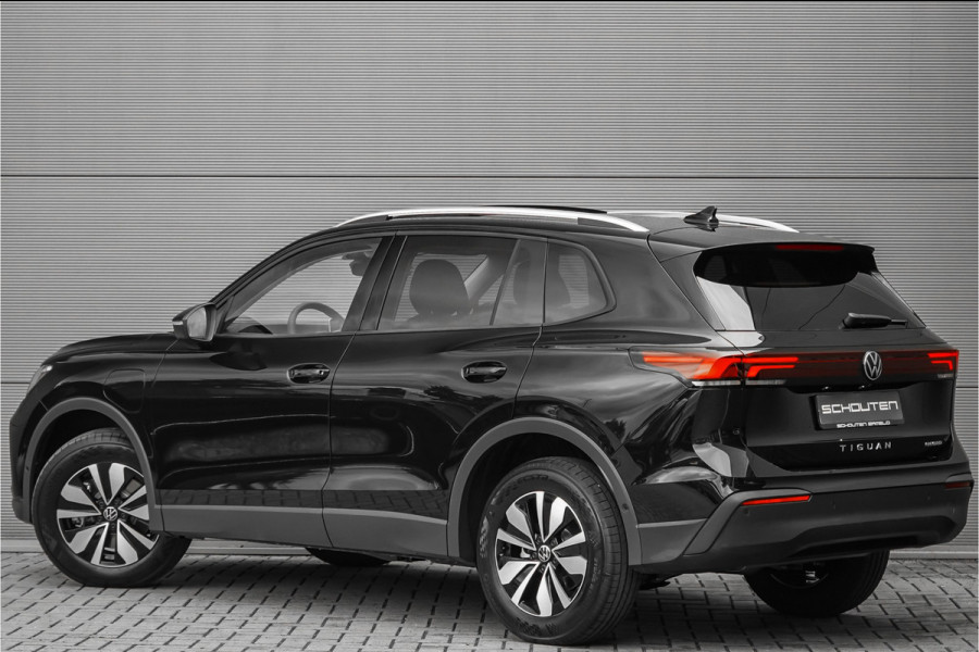 Volkswagen Tiguan 1.5 eHybrid 30 Year Ed Style IQ Pano Winterpack 360° Trekhaak ACC