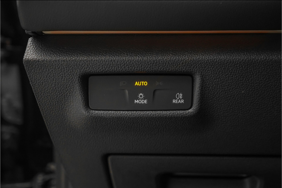 Volkswagen Tiguan 1.5 eHybrid 30 Year Ed Style IQ Pano Winterpack 360° Trekhaak ACC