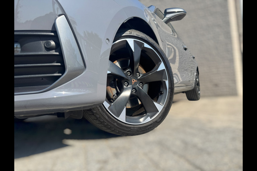 CUPRA Leon 1.4 e-Hybrid VZ Business PHEV / PANO / CAMERA / CARPLAY / STOELVERW / NAVI