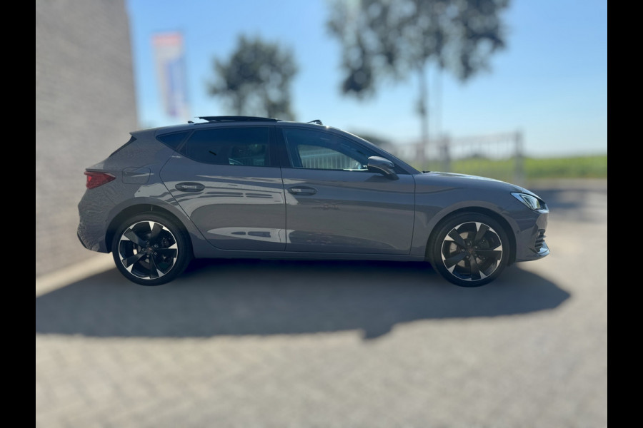 CUPRA Leon 1.4 e-Hybrid VZ Business PHEV / PANO / CAMERA / CARPLAY / STOELVERW / NAVI