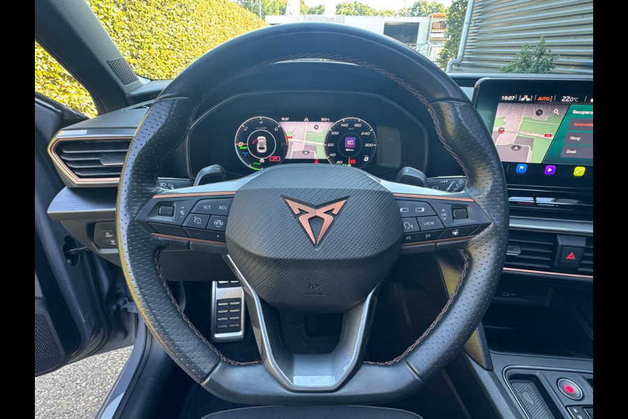 CUPRA Leon 1.4 e-Hybrid VZ Business PHEV / PANO / CAMERA / CARPLAY / STOELVERW / NAVI