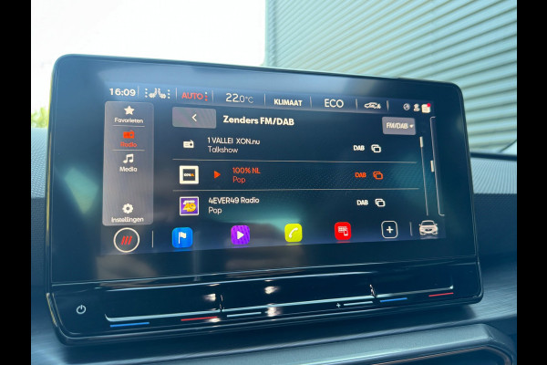 CUPRA Leon 1.4 e-Hybrid VZ Business PHEV / PANO / CAMERA / CARPLAY / STOELVERW / NAVI