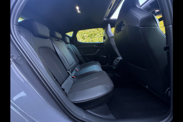 CUPRA Leon 1.4 e-Hybrid VZ Business PHEV / PANO / CAMERA / CARPLAY / STOELVERW / NAVI