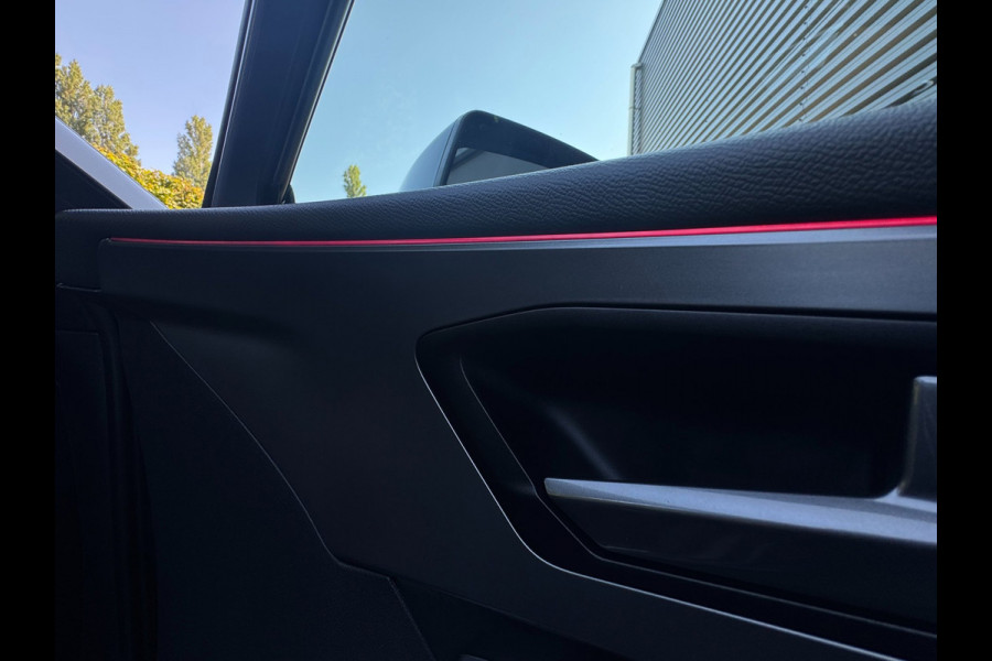 CUPRA Leon 1.4 e-Hybrid VZ Business PHEV / PANO / CAMERA / CARPLAY / STOELVERW / NAVI