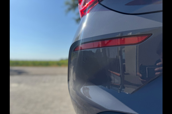 CUPRA Leon 1.4 e-Hybrid VZ Business PHEV / PANO / CAMERA / CARPLAY / STOELVERW / NAVI