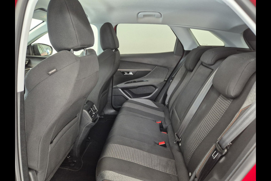 Peugeot 3008 1.2 PureTech Allure | Limited | Navigatie | Apple CarPlay / Android Auto | Parkeersensoren voor / achter | Climate Control |