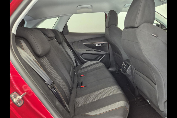 Peugeot 3008 1.2 PureTech Allure | Limited | Navigatie | Apple CarPlay / Android Auto | Parkeersensoren voor / achter | Climate Control |