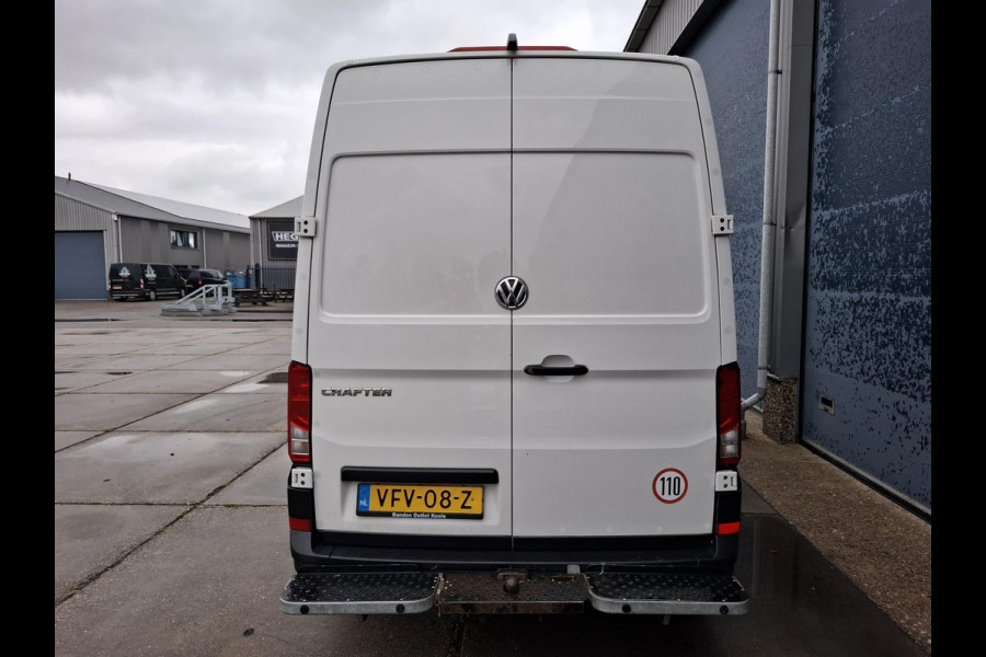 Volkswagen Crafter 35 2.0 TDI L3H3 EL Highline AIRCO / CRUISE CONTROLE / TREKHAAK / NAVI / CARPLAY
