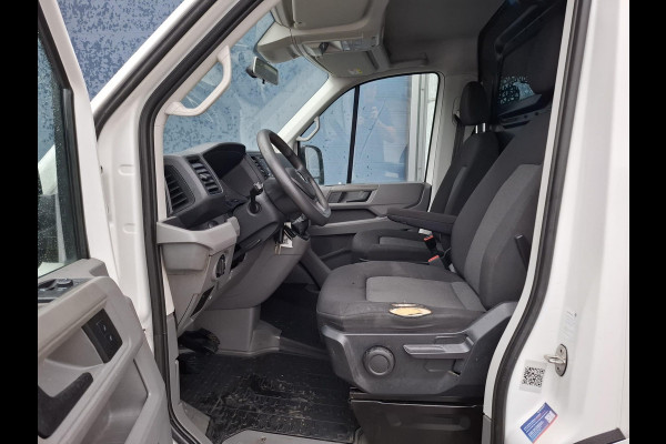 Volkswagen Crafter 35 2.0 TDI L3H3 EL Highline AIRCO / CRUISE CONTROLE / TREKHAAK / NAVI / CARPLAY