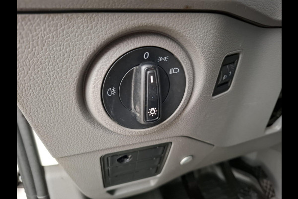 Volkswagen Crafter 35 2.0 TDI L3H3 EL Highline AIRCO / CRUISE CONTROLE / TREKHAAK / NAVI / CARPLAY