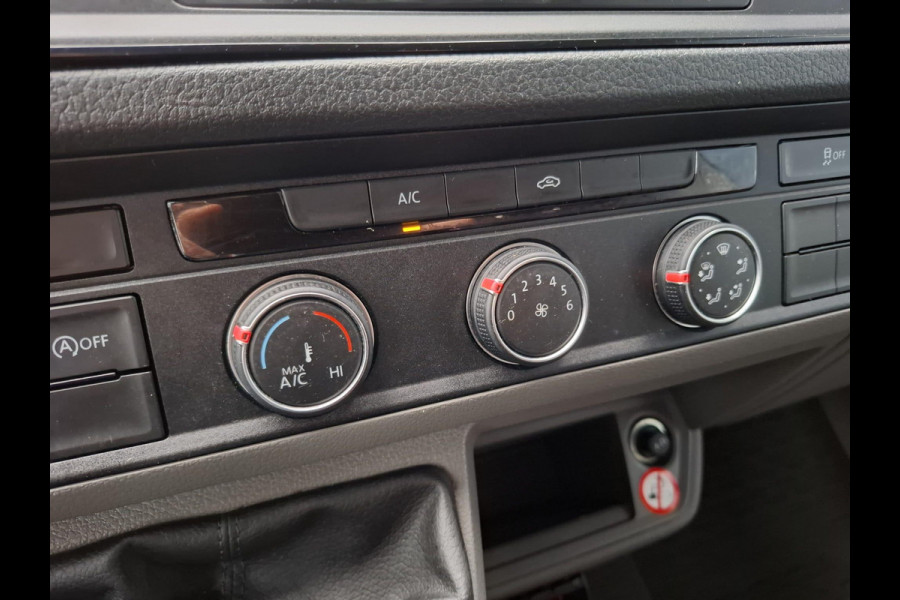 Volkswagen Crafter 35 2.0 TDI L3H3 EL Highline AIRCO / CRUISE CONTROLE / TREKHAAK / NAVI / CARPLAY