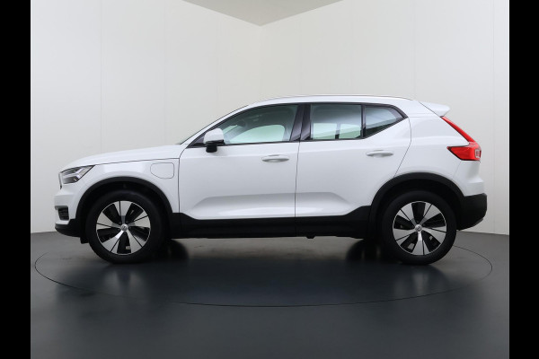 Volvo XC40 1.5 T5 Twin Engine Momentum Pro VAN:27.900,- VOOR:24.877,- UW HERFSTVOORDEEL:3.023,- | ORIGINEEL NEDERLANDSE AUTO MET NAP | PLUG-IN HYBRIDE | PILOT ASSIST | ADAPTIVE CRUISE CONTROL | ELEKTRISCHE ACHTERKLEP | STOELVERWARMING |ALL IN  RIJKLAAR GELEVERD MET 12 MAANDEN BOVAG-GARANTIE