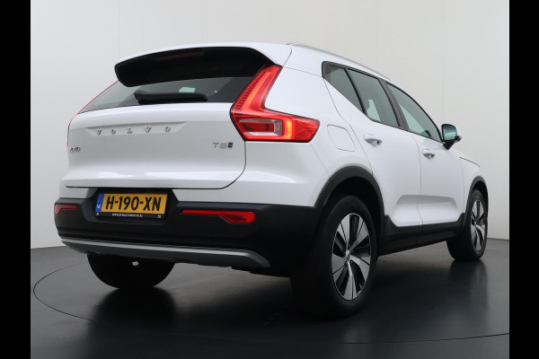 Volvo XC40 1.5 T5 Twin Engine Momentum Pro VAN:27.900,- VOOR:24.877,- UW HERFSTVOORDEEL:3.023,- | ORIGINEEL NEDERLANDSE AUTO MET NAP | PLUG-IN HYBRIDE | PILOT ASSIST | ADAPTIVE CRUISE CONTROL | ELEKTRISCHE ACHTERKLEP | STOELVERWARMING |ALL IN  RIJKLAAR GELEVERD MET 12 MAANDEN BOVAG-GARANTIE