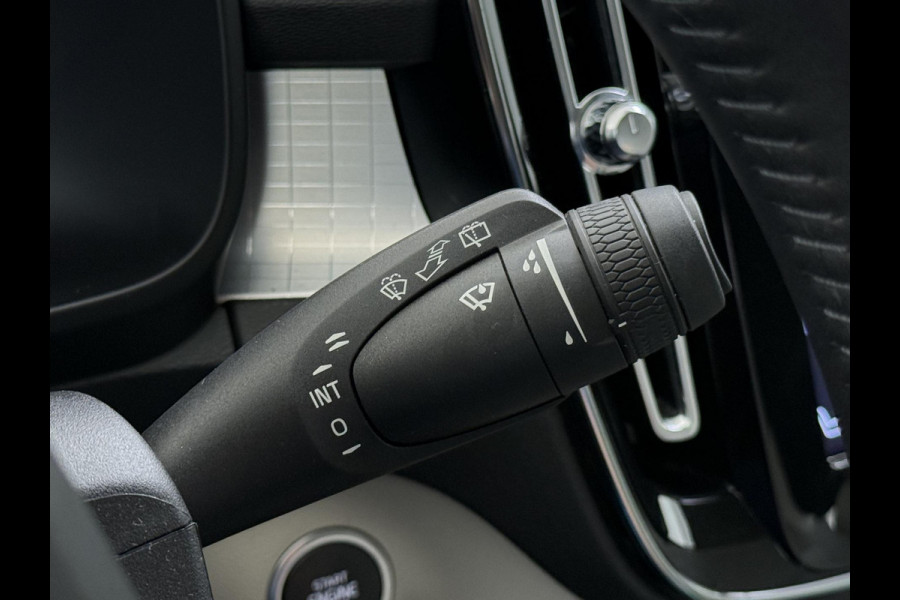 Volvo XC40 1.5 T5 Twin Engine Momentum Pro VAN:27.900,- VOOR:24.877,- UW HERFSTVOORDEEL:3.023,- | ORIGINEEL NEDERLANDSE AUTO MET NAP | PLUG-IN HYBRIDE | PILOT ASSIST | ADAPTIVE CRUISE CONTROL | ELEKTRISCHE ACHTERKLEP | STOELVERWARMING |ALL IN  RIJKLAAR GELEVERD MET 12 MAANDEN BOVAG-GARANTIE