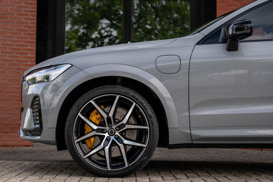 Volvo XC60 2.0 T8 AWD Polestar Engineered HEICO B&W Pano
